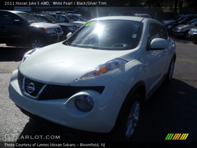 2011 Nissan Juke S AWD in White Pearl