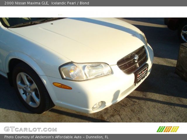 2000 Nissan Maxima GLE in Icelandic Pearl