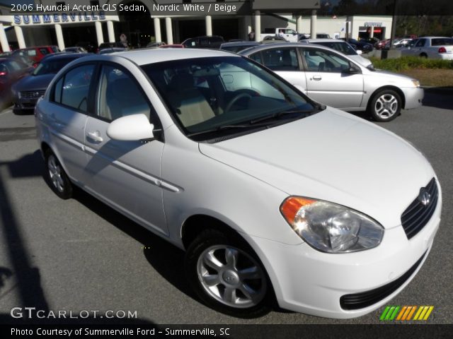 2006 Hyundai Accent GLS Sedan in Nordic White