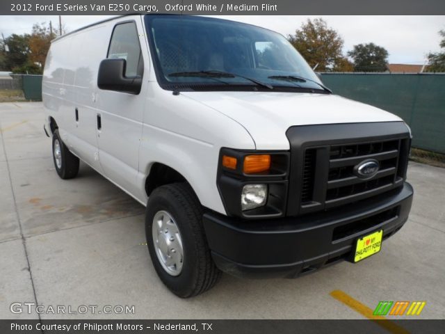 2012 Ford E Series Van E250 Cargo in Oxford White