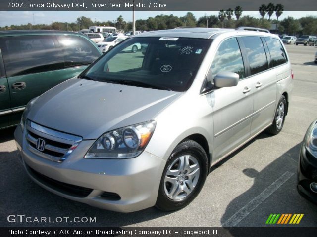 2007 Honda Odyssey EX-L in Silver Pearl Metallic