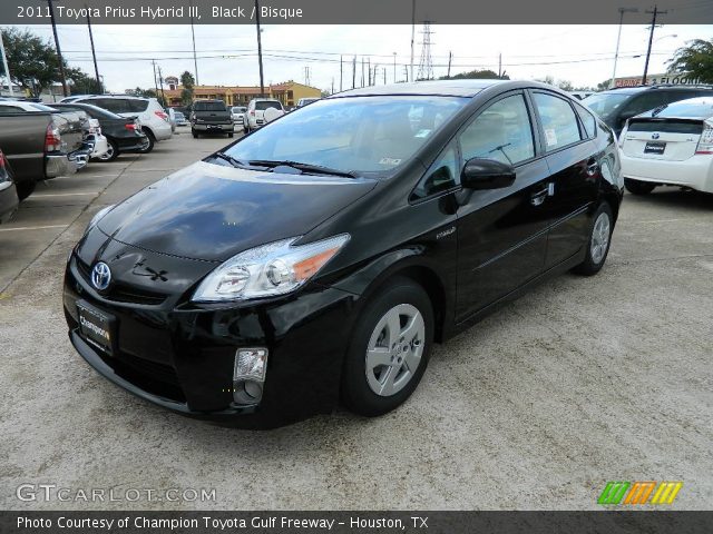2011 Toyota Prius Hybrid III in Black