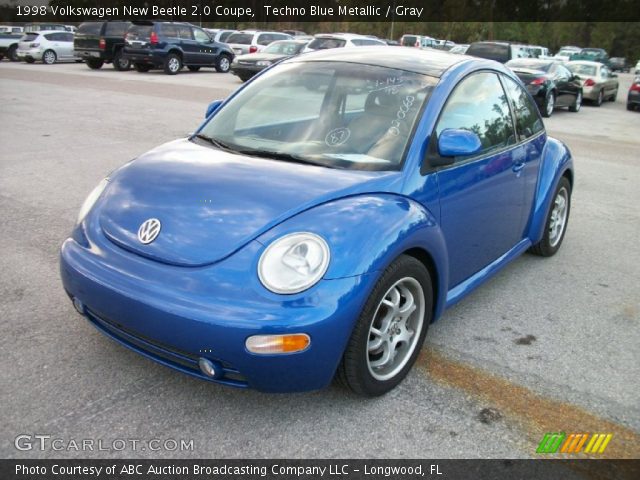 1998 Volkswagen New Beetle 2.0 Coupe in Techno Blue Metallic