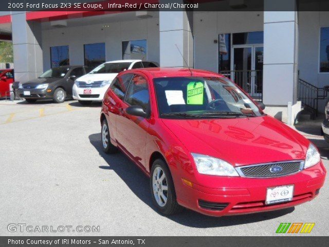 2005 Ford Focus ZX3 SE Coupe in Infra-Red