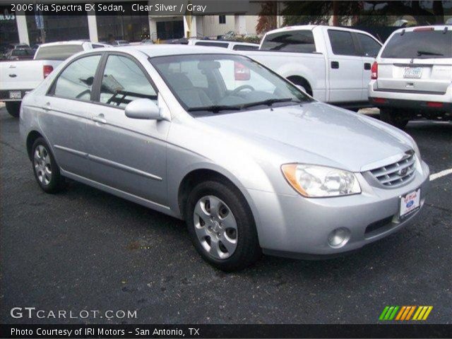 2006 Kia Spectra EX Sedan in Clear Silver