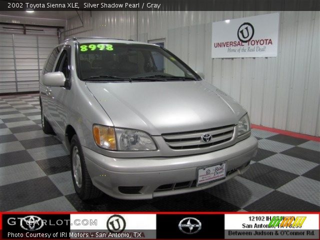 2002 Toyota Sienna XLE in Silver Shadow Pearl