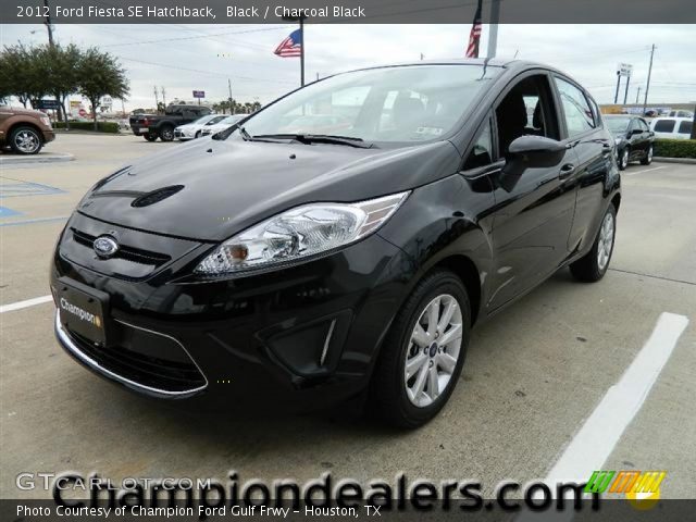 2012 Ford Fiesta SE Hatchback in Black