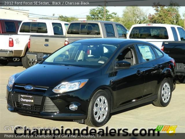 2012 Ford Focus SE Sedan in Black