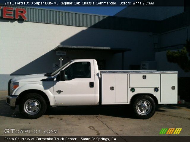 2011 Ford F350 Super Duty XL Regular Cab Chassis Commercial in Oxford White