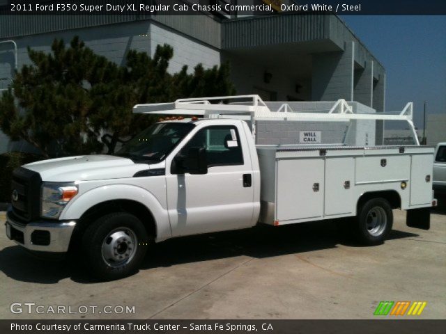 2011 Ford F350 Super Duty XL Regular Cab Chassis Commercial in Oxford White