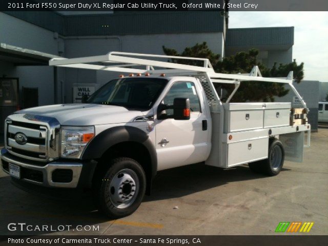 2011 Ford F550 Super Duty XL Regular Cab Utility Truck in Oxford White
