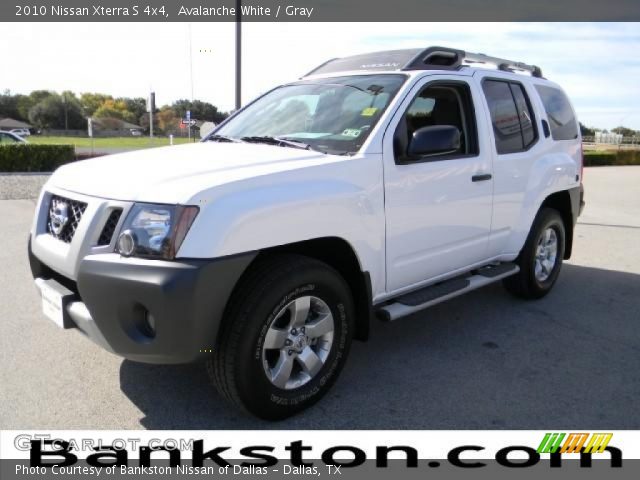 2010 Nissan Xterra S 4x4 in Avalanche White