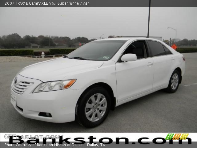 2007 Toyota Camry XLE V6 in Super White