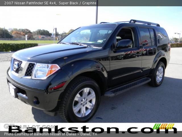 2007 Nissan Pathfinder SE 4x4 in Super Black