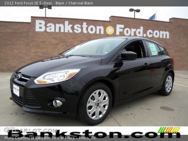 2012 Ford Focus SE 5-Door in Black