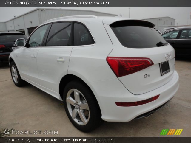 2012 Audi Q5 3.2 FSI quattro in Ibis White