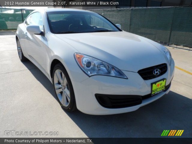 2012 Hyundai Genesis Coupe 2.0T in Karussell White