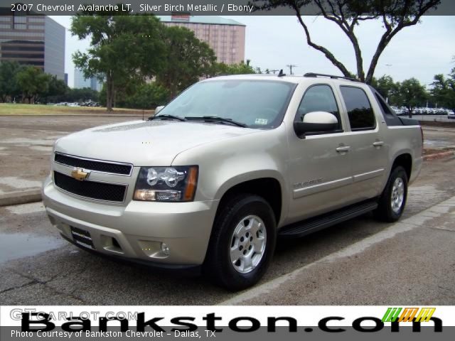 2007 Chevrolet Avalanche LT in Silver Birch Metallic