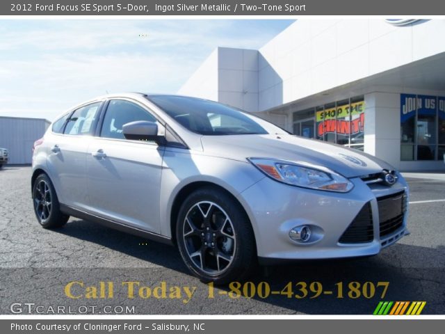 2012 Ford Focus SE Sport 5-Door in Ingot Silver Metallic