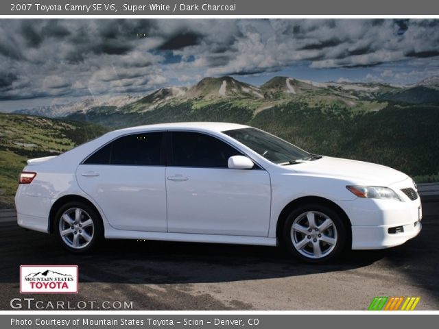 2007 Toyota Camry SE V6 in Super White