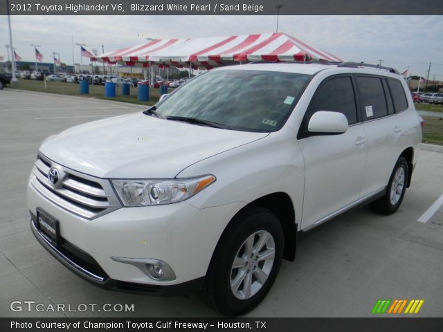 2012 Toyota Highlander V6 in Blizzard White Pearl