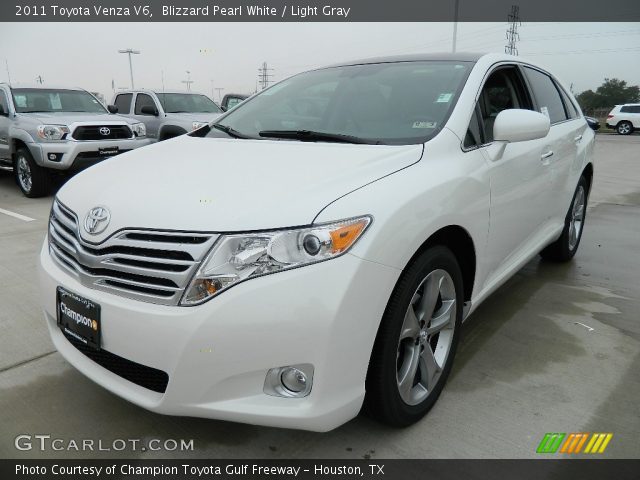2011 Toyota Venza V6 in Blizzard Pearl White