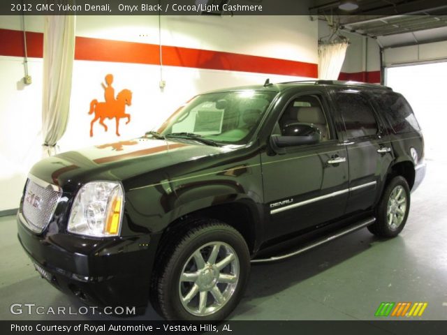 2012 GMC Yukon Denali in Onyx Black