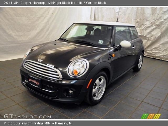 2011 Mini Cooper Hardtop in Midnight Black Metallic