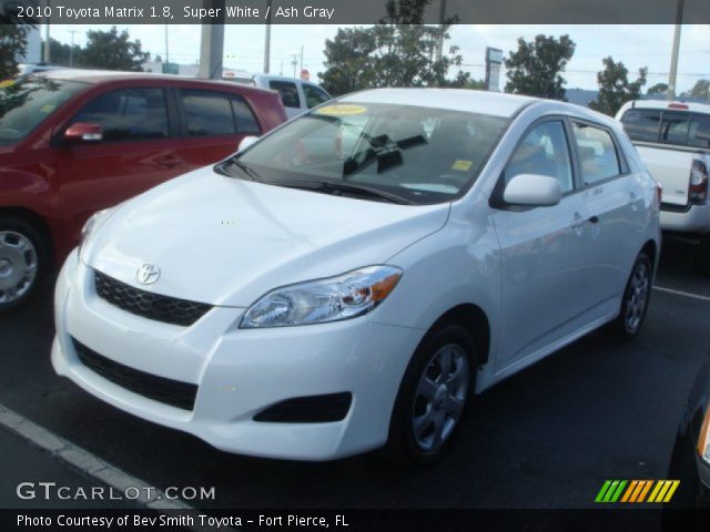 2010 Toyota Matrix 1.8 in Super White
