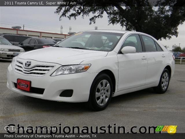 2011 Toyota Camry LE in Super White