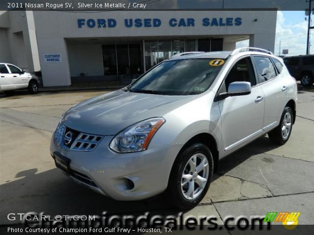 2011 Nissan Rogue SV in Silver Ice Metallic