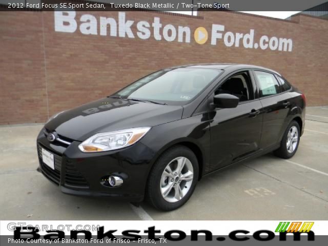 2012 Ford Focus SE Sport Sedan in Tuxedo Black Metallic
