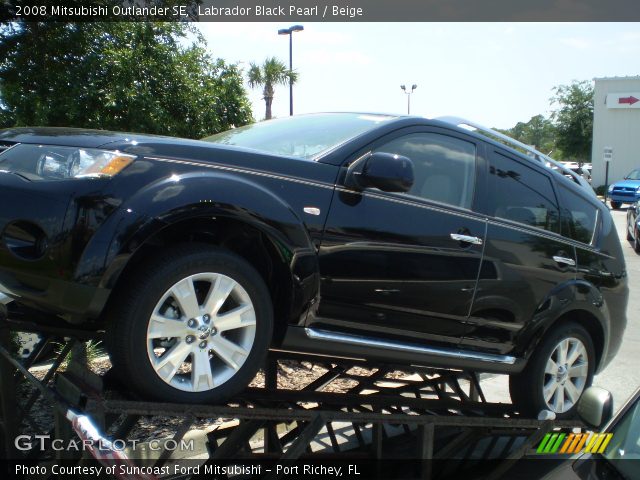 2008 Mitsubishi Outlander SE in Labrador Black Pearl