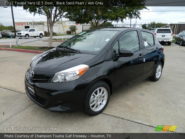 2012 Toyota Yaris LE 5 Door in Black Sand Pearl