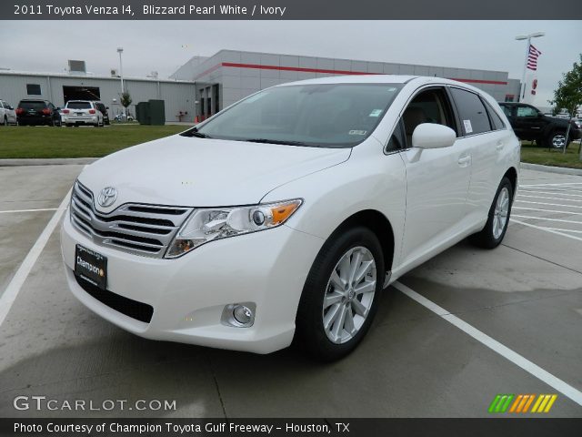 2011 Toyota Venza I4 in Blizzard Pearl White