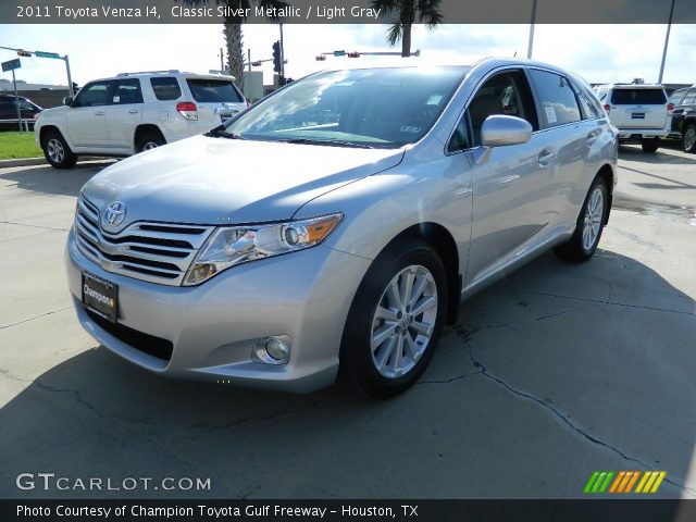 2011 Toyota Venza I4 in Classic Silver Metallic