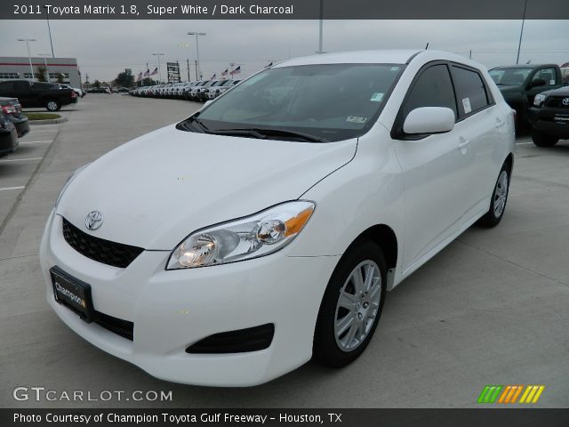 2011 Toyota Matrix 1.8 in Super White