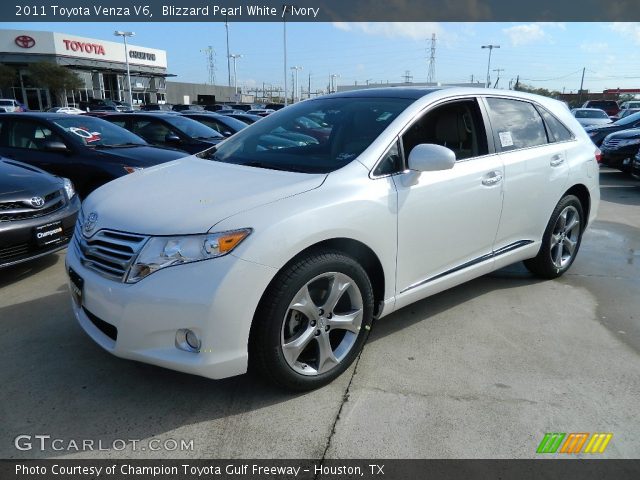 2011 Toyota Venza V6 in Blizzard Pearl White