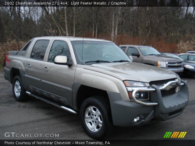 2002 Chevrolet Avalanche Z71 4x4 in Light Pewter Metallic