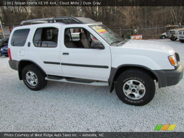 2001 Nissan Xterra XE V6 4x4 in Cloud White
