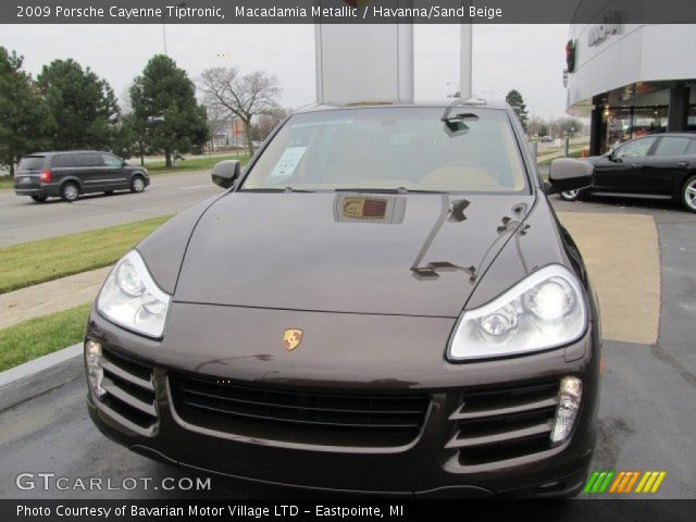 2009 Porsche Cayenne Tiptronic in Macadamia Metallic
