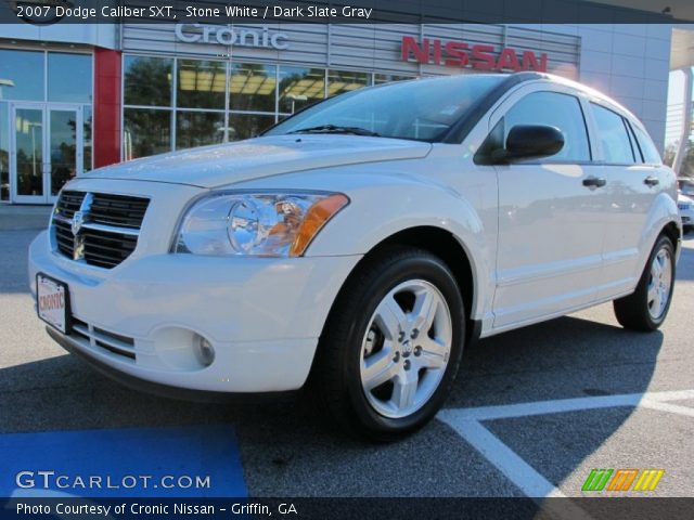 2007 Dodge Caliber SXT in Stone White