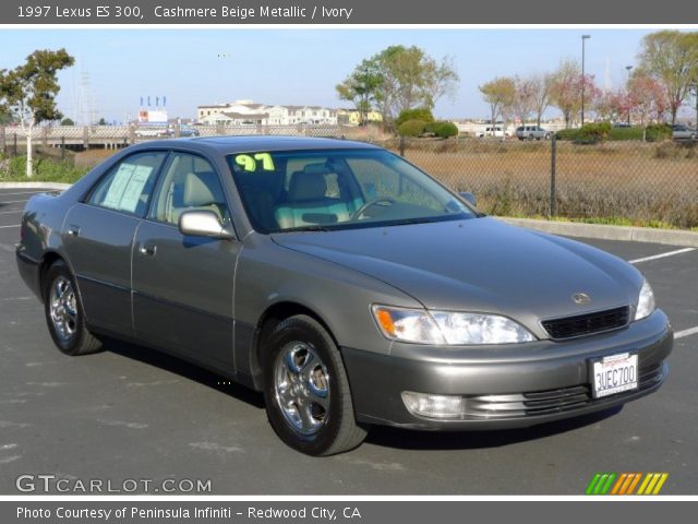 1997 Lexus ES 300 in Cashmere Beige Metallic