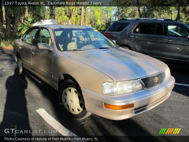 1997 Toyota Avalon XL in Cashmere Beige Metallic