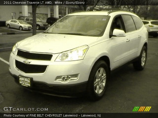 2011 Chevrolet Traverse LT AWD in White