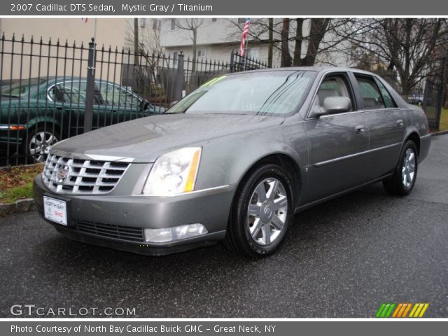 2007 Cadillac DTS Sedan in Mystic Gray