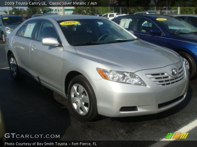 2009 Toyota Camry LE in Classic Silver Metallic