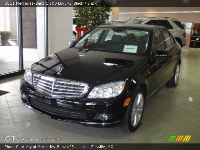 2011 Mercedes-Benz C 300 Luxury in Black