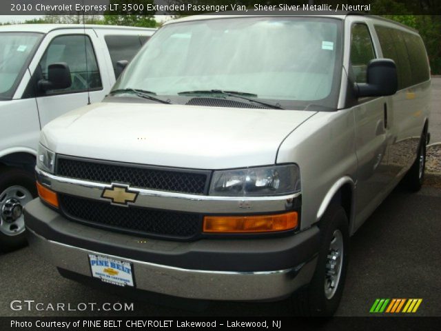 2010 Chevrolet Express LT 3500 Extended Passenger Van in Sheer Silver Metallic