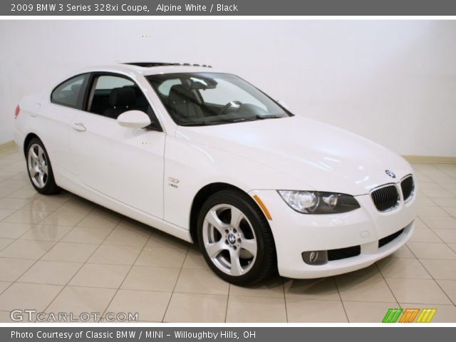 2009 BMW 3 Series 328xi Coupe in Alpine White